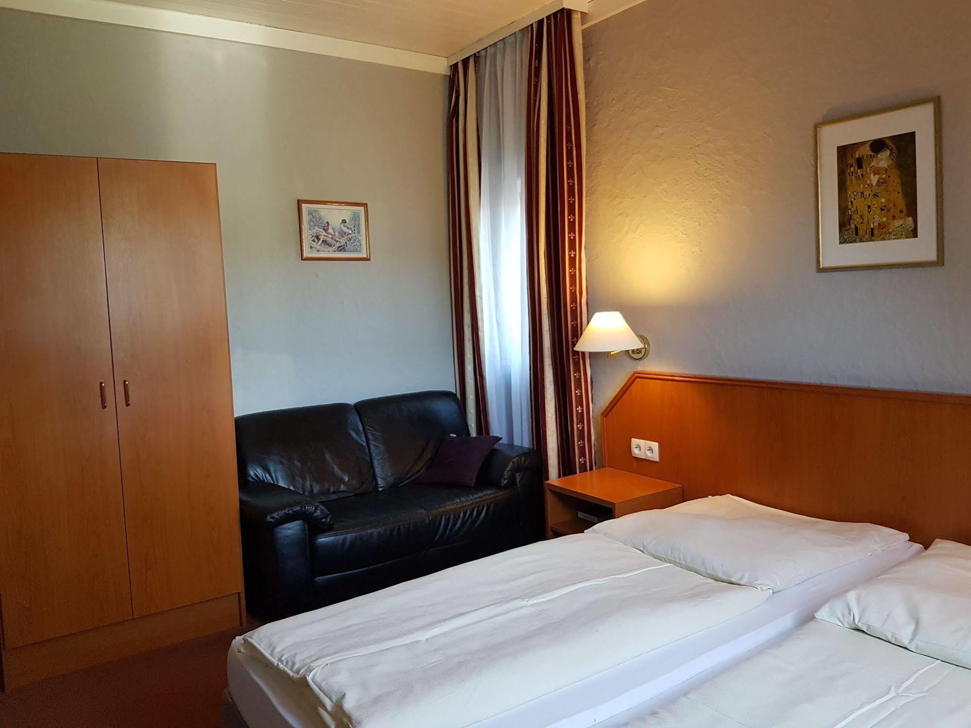 Hotel Restaurant Klostermuehle Reutlingen Dış mekan fotoğraf